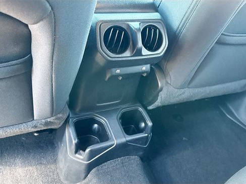 Used 2021 Jeep Wrangler Unlimited Sport S image 28