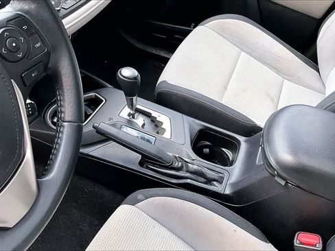 Used 2017 Toyota RAV4 XLE FWD image 17