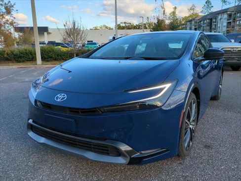 Used 2025 Toyota Prius Limited image 2