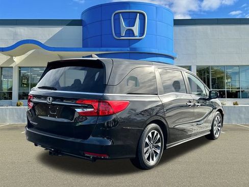 Used 2024 Honda Odyssey EX-L image 2
