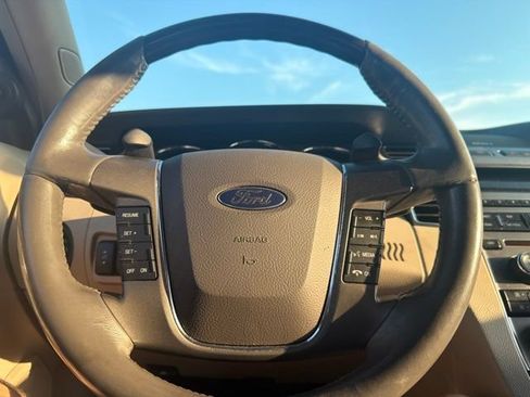 Used 2010 Ford Taurus Limited FWD image 39