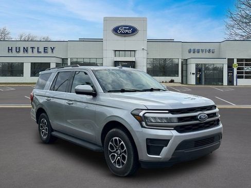 Certified 2024 Ford Expedition XLT AWD/4WD image 3