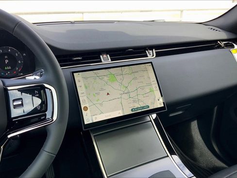 Used 2026 Land Rover Range Rover Evoque S image 7