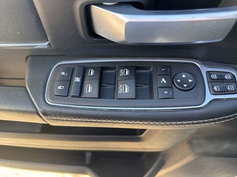 Used 2024 RAM 2500 Big Horn w/ Bed Utility Group image 9