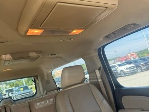 Used 2013 GMC Yukon XL Denali RWD image 15