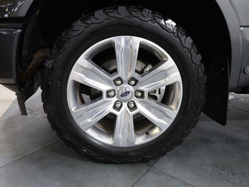 Used 2019 Ford F150 Platinum w/ Equipment Group 701A Luxury image 36