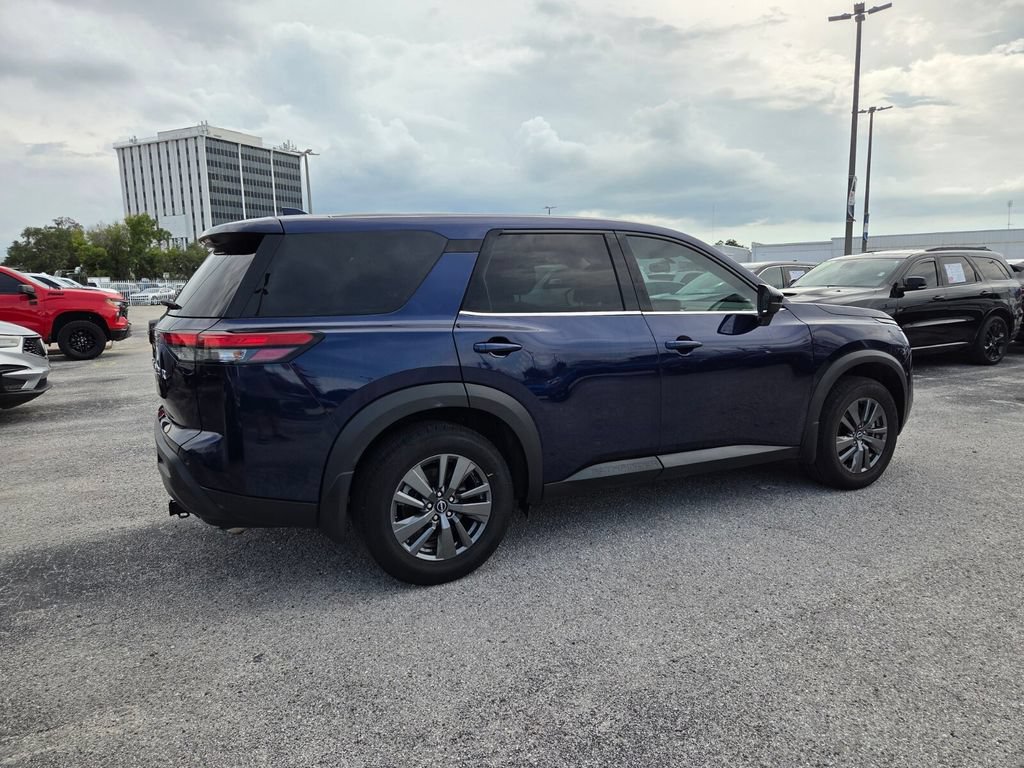Used 2022 Nissan Pathfinder S FWD image 13