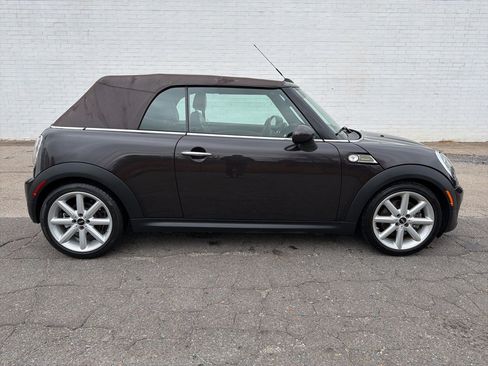 Used 2014 MINI Cooper S image 2