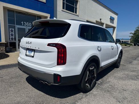 Used 2025 Kia Telluride S FWD image 18