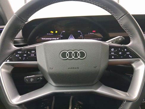 Used 2025 Audi Q5 Premium Plus w/ Premium Plus image 15
