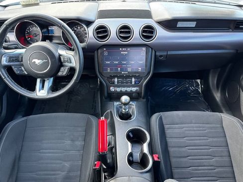 Used 2017 Ford Mustang GT RWD image 13