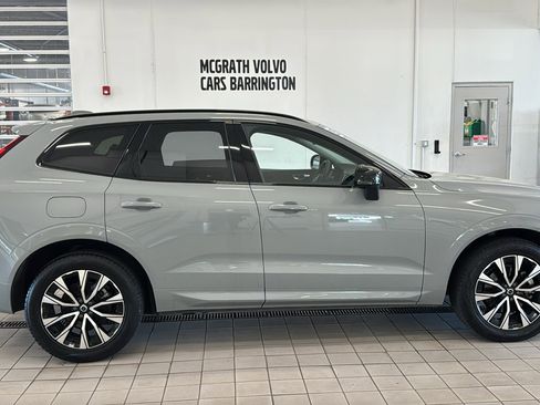 Used 2025 Volvo XC60 B5 Plus AWD/4WD image 4