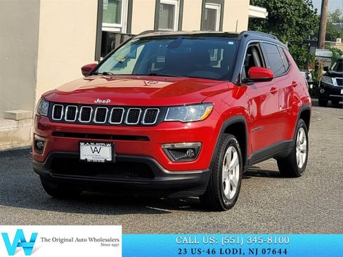 Used 2019 Jeep Compass Latitude w/ Popular Equipment Group AWD/4WD image 3