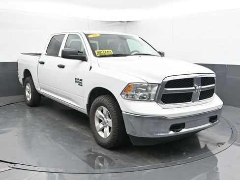 Used 2022 RAM 1500 Classic SLT w/ Protection Group AWD/4WD image 5
