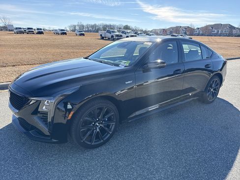 Used 2026 Cadillac CT5 V image 5