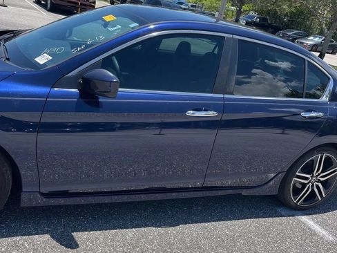 Used 2017 Honda Accord Sport image 4