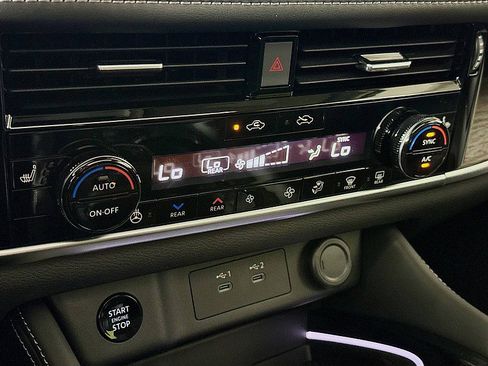 New 2026 Nissan Rogue Platinum w/ Platinum Premium Package image 18