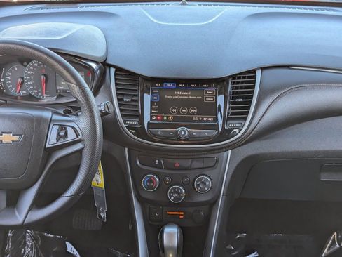 Used 2020 Chevrolet Trax LT image 14