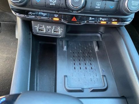 Used 2025 Dodge Durango GT AWD/4WD image 23