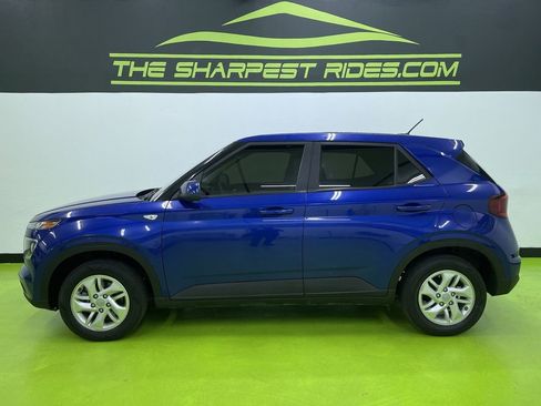 Used 2024 Hyundai Venue SE image 4