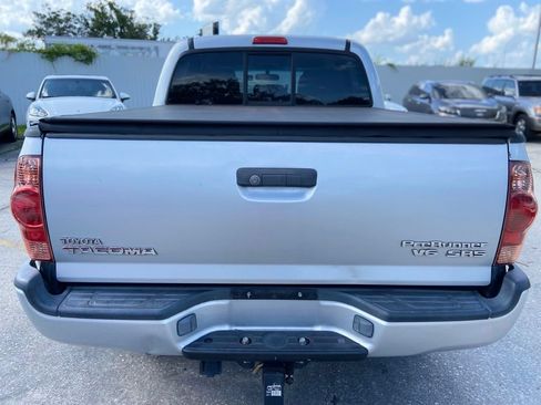 Used 2005 Toyota Tacoma PreRunner RWD image 4