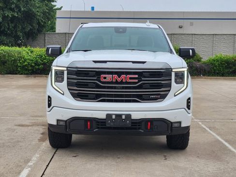 Used 2023 GMC Sierra 1500 AT4 w/ AT4 Preferred Package AWD/4WD image 2