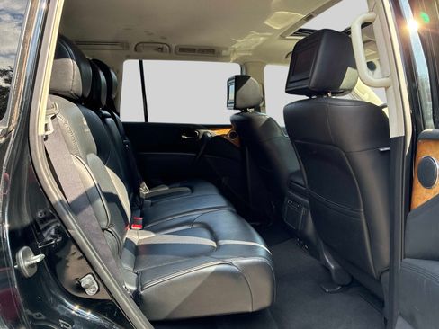 Used 2014 INFINITI QX80 4WD w/ Theater Package image 10