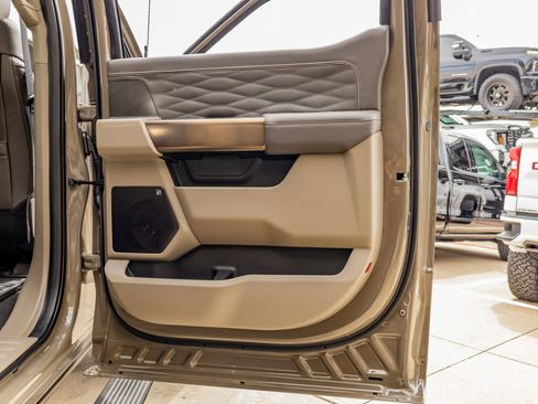 Used 2026 Ford F450 Platinum w/ Platinum Plus Package image 39