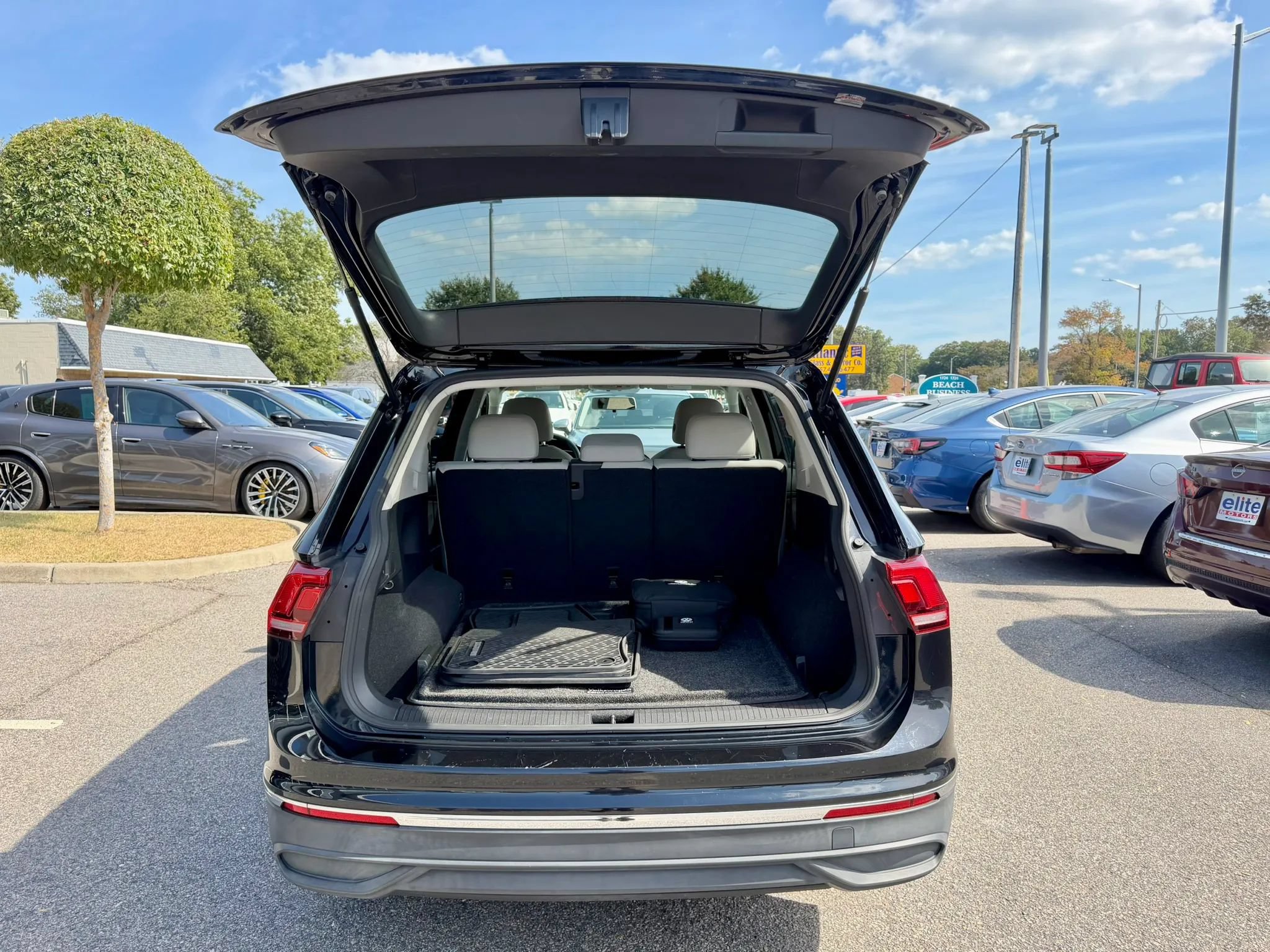 Used 2022 Volkswagen Tiguan S AWD/4WD image 14