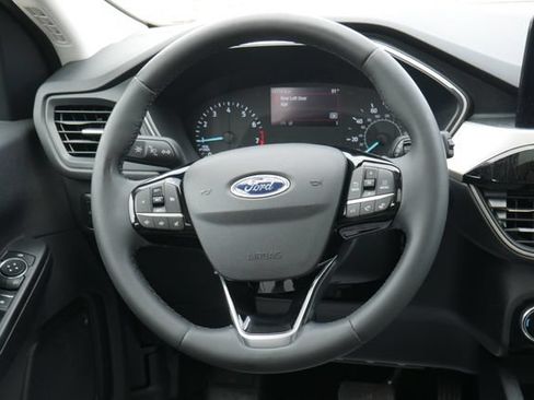 Used 2022 Ford Escape SE w/ SE Sport Appearance Package AWD/4WD image 17