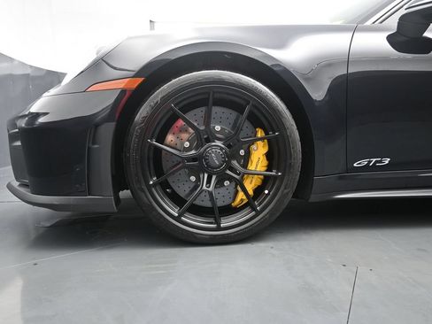 Certified 2026 Porsche 911 GT3 w/ Chrono Package RWD image 4