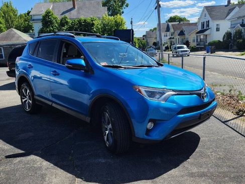 Used 2016 Toyota RAV4 XLE w/ Cargo Management Package AWD/4WD image 2