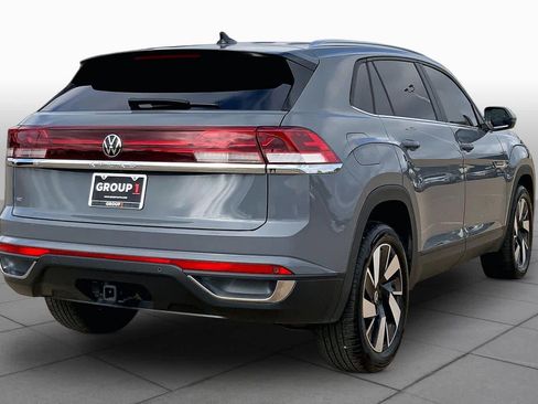 Used 2024 Volkswagen Atlas Cross Sport SE FWD image 13