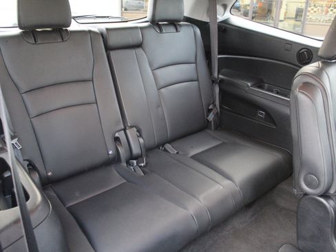 Used 2021 Honda Pilot Touring image 21