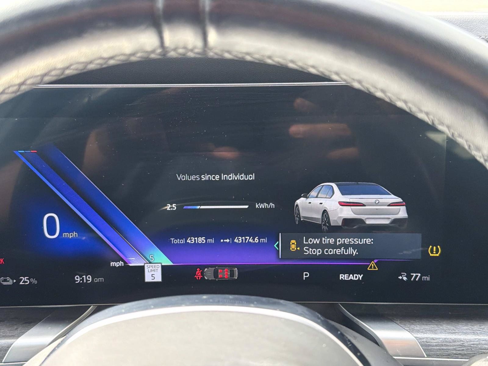 Used 2023 BMW i7 xDrive60 AWD/4WD image 23