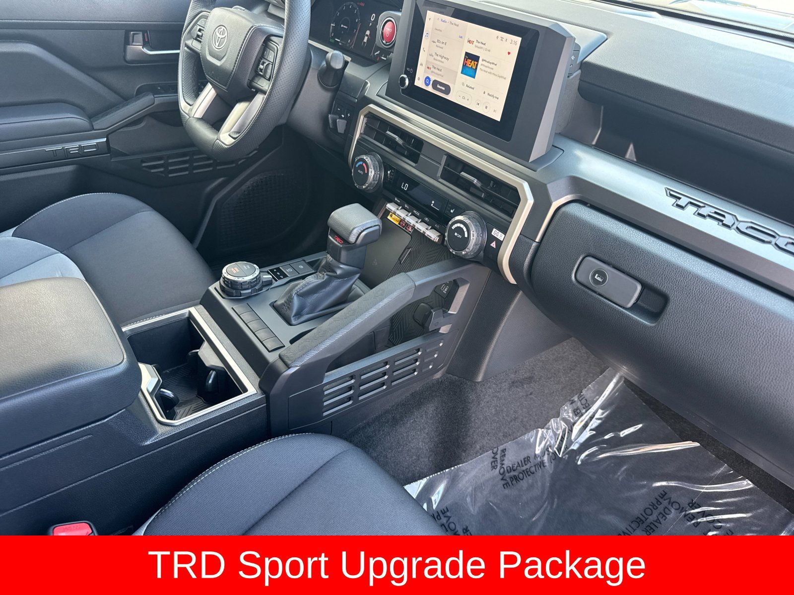 Used 2025 Toyota Tacoma TRD Sport w/ TRD Sport Upgrade Package AWD/4WD image 15