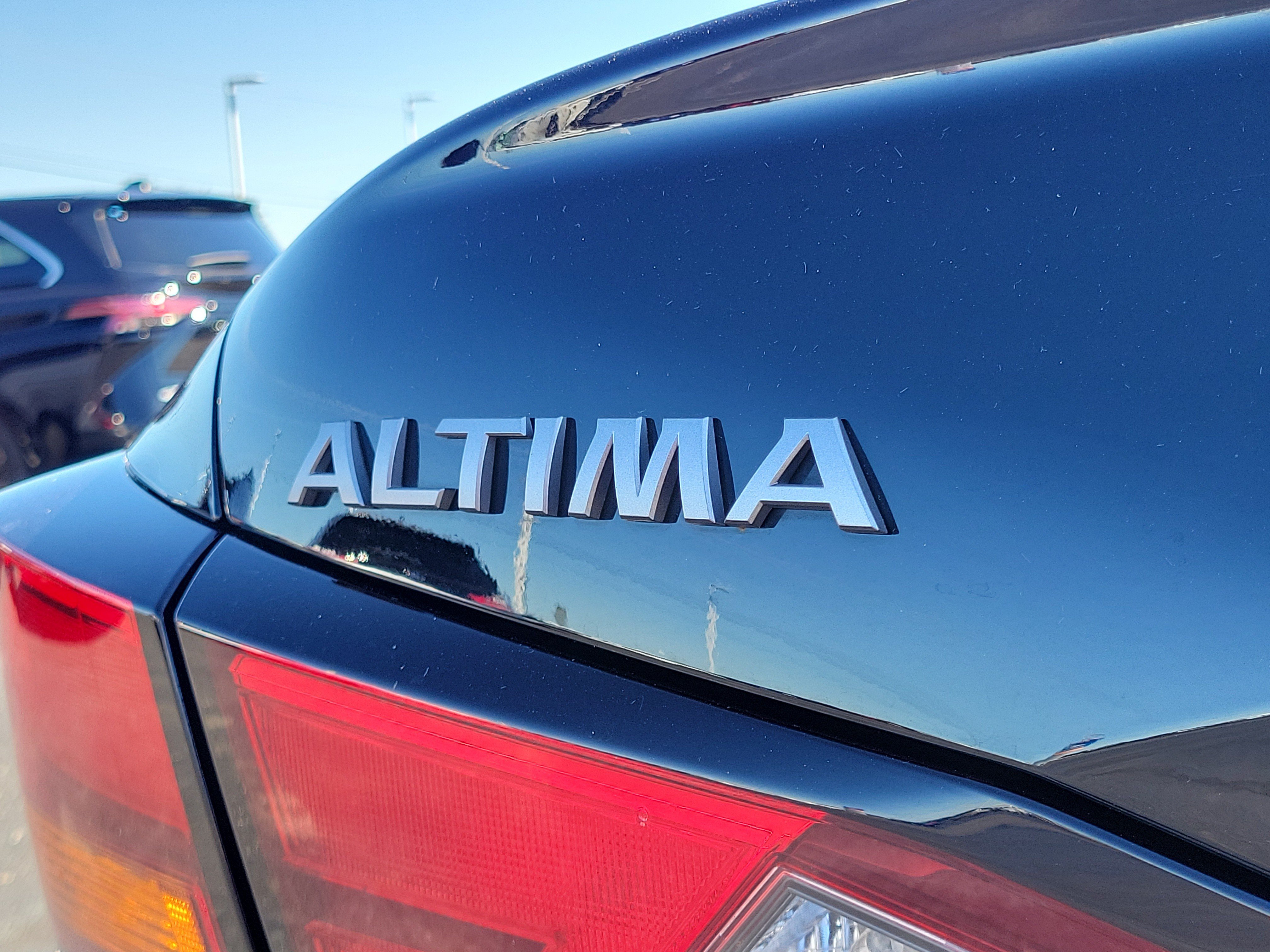 Certified 2025 Nissan Altima 2.5 SV FWD image 6