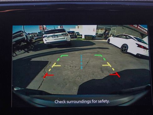 Used 2024 Nissan Frontier SV w/ SV Convenience Package image 21