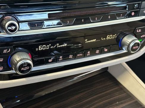 Used 2017 BMW 530i RWD image 26