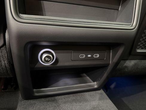 New 2026 Porsche Cayenne image 21