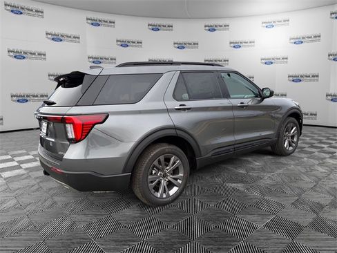 New 2026 Ford Explorer Active w/ Active Comfort Package image 5