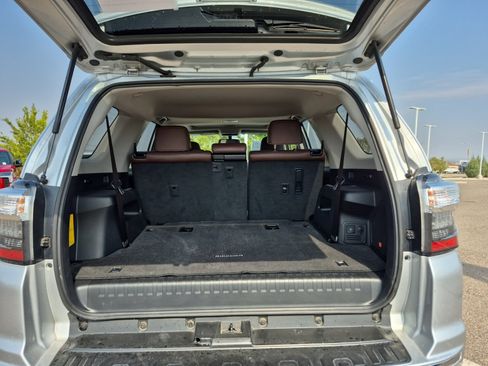 Used 2015 Toyota 4Runner Limited AWD/4WD image 21