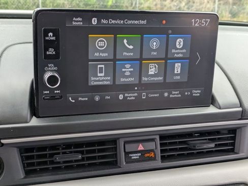 Used 2025 Honda Pilot EX-L image 9