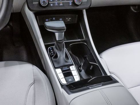 Certified 2026 Hyundai Tucson SE FWD image 18