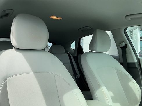 Used 2024 Hyundai Kona SEL FWD image 19