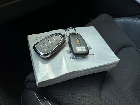 Used 2021 Chevrolet Camaro SS image 28