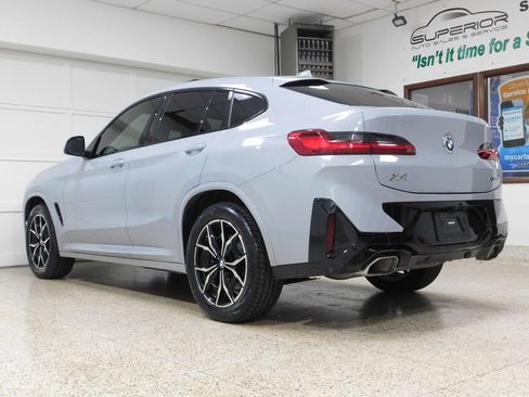Used 2023 BMW X4 xDrive30i image 6