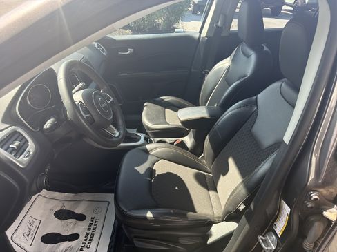 Used 2021 Jeep Compass Latitude AWD/4WD image 12