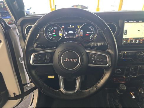 Used 2023 Jeep Wrangler Unlimited Rubicon 4xe w/ Safety Group AWD/4WD image 2