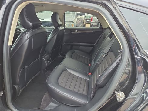 Used 2017 Ford Fusion SE w/ Equipment Group 201A FWD image 35